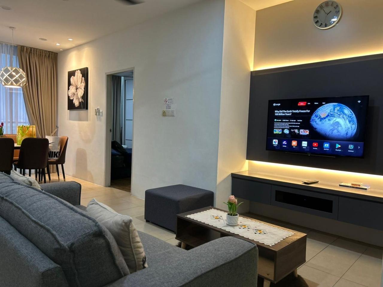 Roxy Apartment Kuching Habitación foto